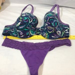 Cacique Lane Bryant sz 40DD with purple thong sz 8 NEW CONDITION smoke free home
